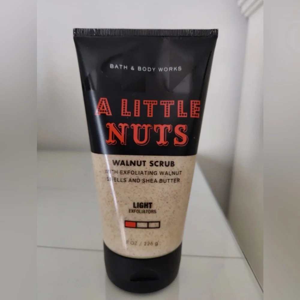 Bath & Body Works Walnut Body Scrub Exfoliating Shea Butter 8oz NWT